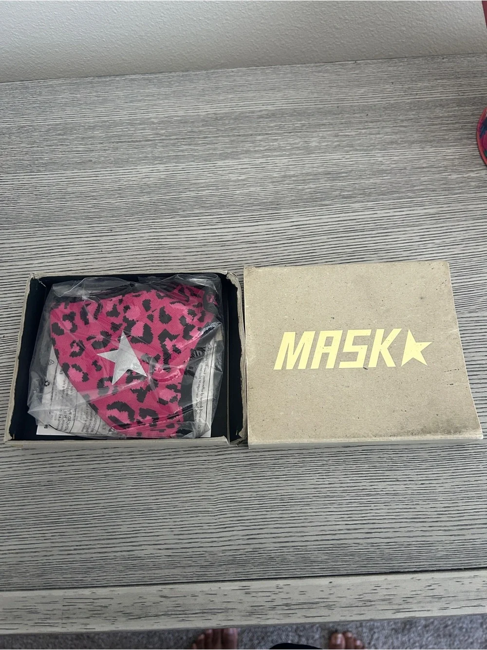 Golden Goose Leopard Print Pink Face mask with blue star one size NIB